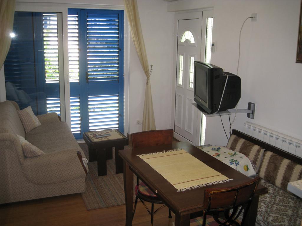 Apartmani Famelja Jovanovic Sveti Stefan Room photo